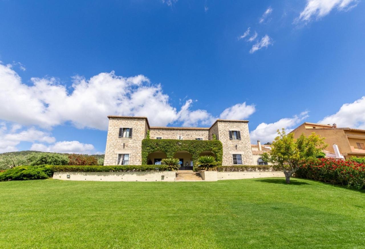 Borgo Antico Xix Sec. Bed & Breakfast *